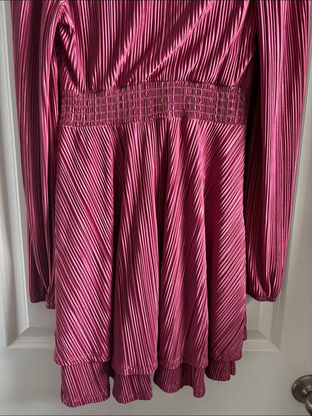 Women's Long Sleeve V-Neck Pink Pleated Dress - Picture 5 of 5